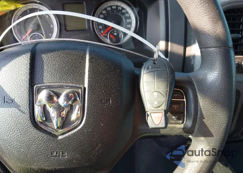 2018 Ram 1500 Tradesman 4X2 6'4 Box z USA, uszkodzony, nr VIN 1C6RR6FG0JS299149